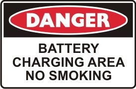 BATTERY CHARGING AREA NO SMOKING