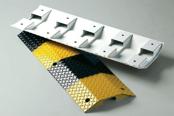 SLO-MOTION HEAVY DUTY SPEED HUMP 1M - BLACK / YELLOW