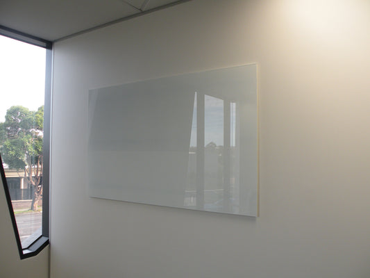 4MM MAGNETIC GLASS WHITEBOARD 1800 X 1200