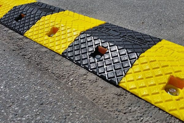 COMPLIANCE SPEED HUMP BODY 250MM - LLDPE - YELLOW
