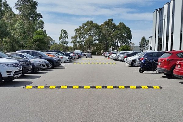 COMPLIANCE SPEED HUMP BODY 250MM - LLDPE - YELLOW