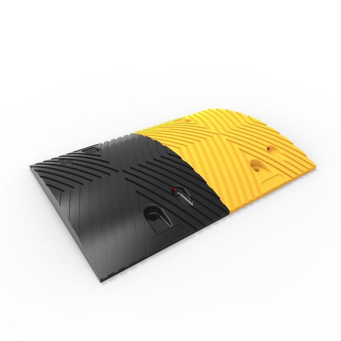 ROUND RUBBER SPEED HUMP BODY 500MM - BLACK / YELLOW
